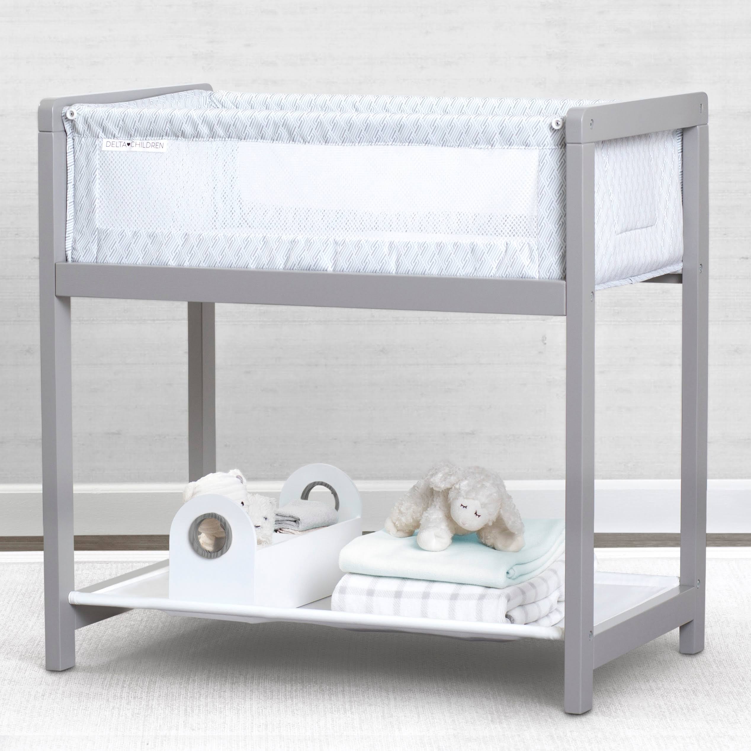 Portable Wood Bassinet Sleeper Crib J1394