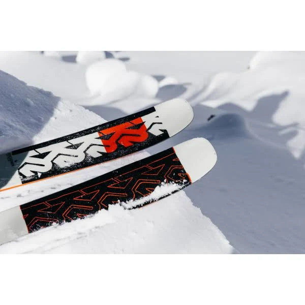 112 Skis V947