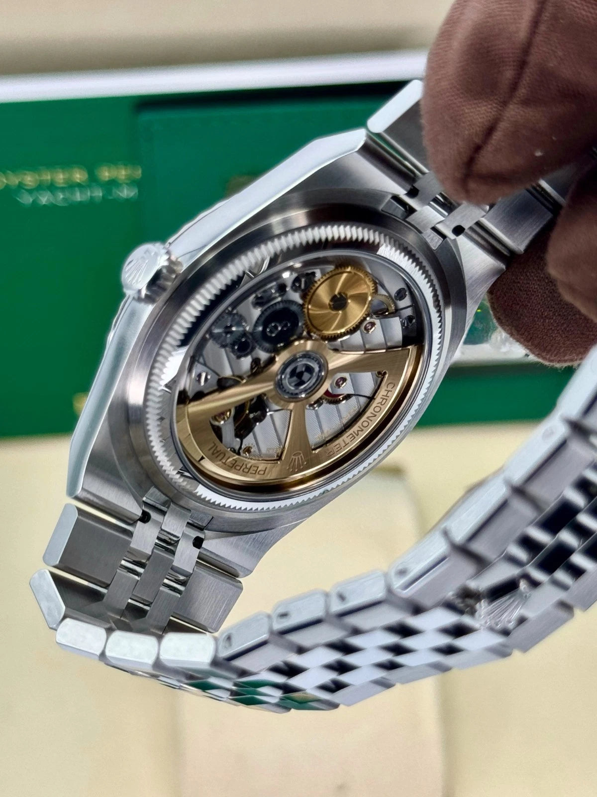 40 mm Oystersteel Watch V162