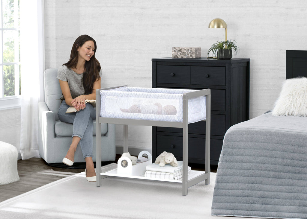 Portable Wood Bassinet Sleeper Crib J1394