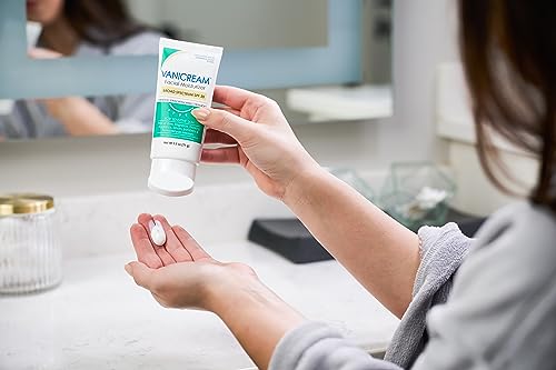 Facial Moisturizer with SPF 30 Mineral Sunscreen 2.5 fl oz G2096