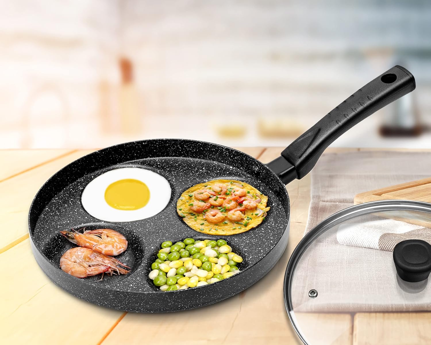 4-Cup Nonstick Egg Frying Pan with Lid and Spatula Y939