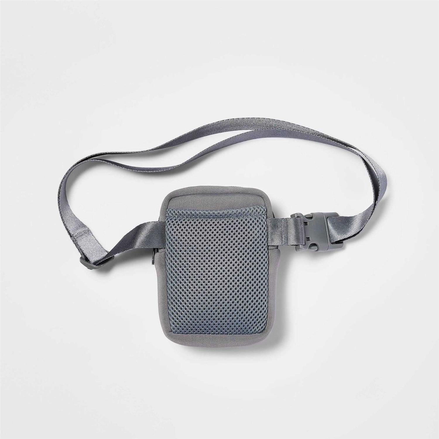 Treat Pouch with Waste Bag Dispenser R760492