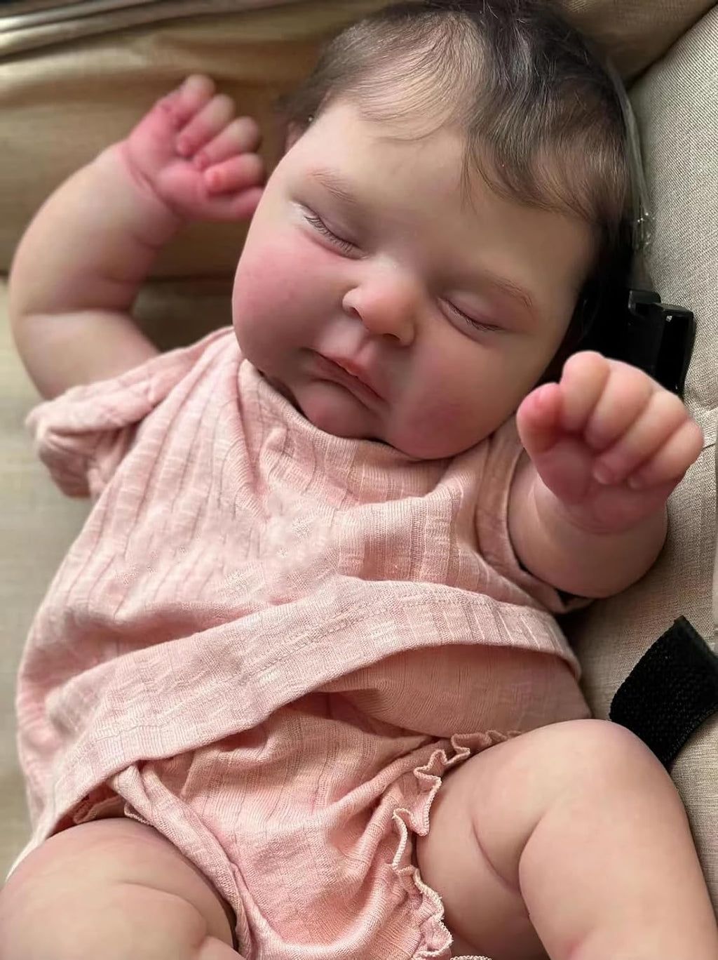 19 Inches Sleeping Realistic Newborn Girl Doll with Weighted Cloth Body and Vinyl Limbs O678008