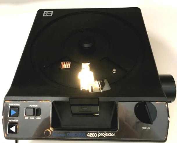 Carousel Slide Projector I709