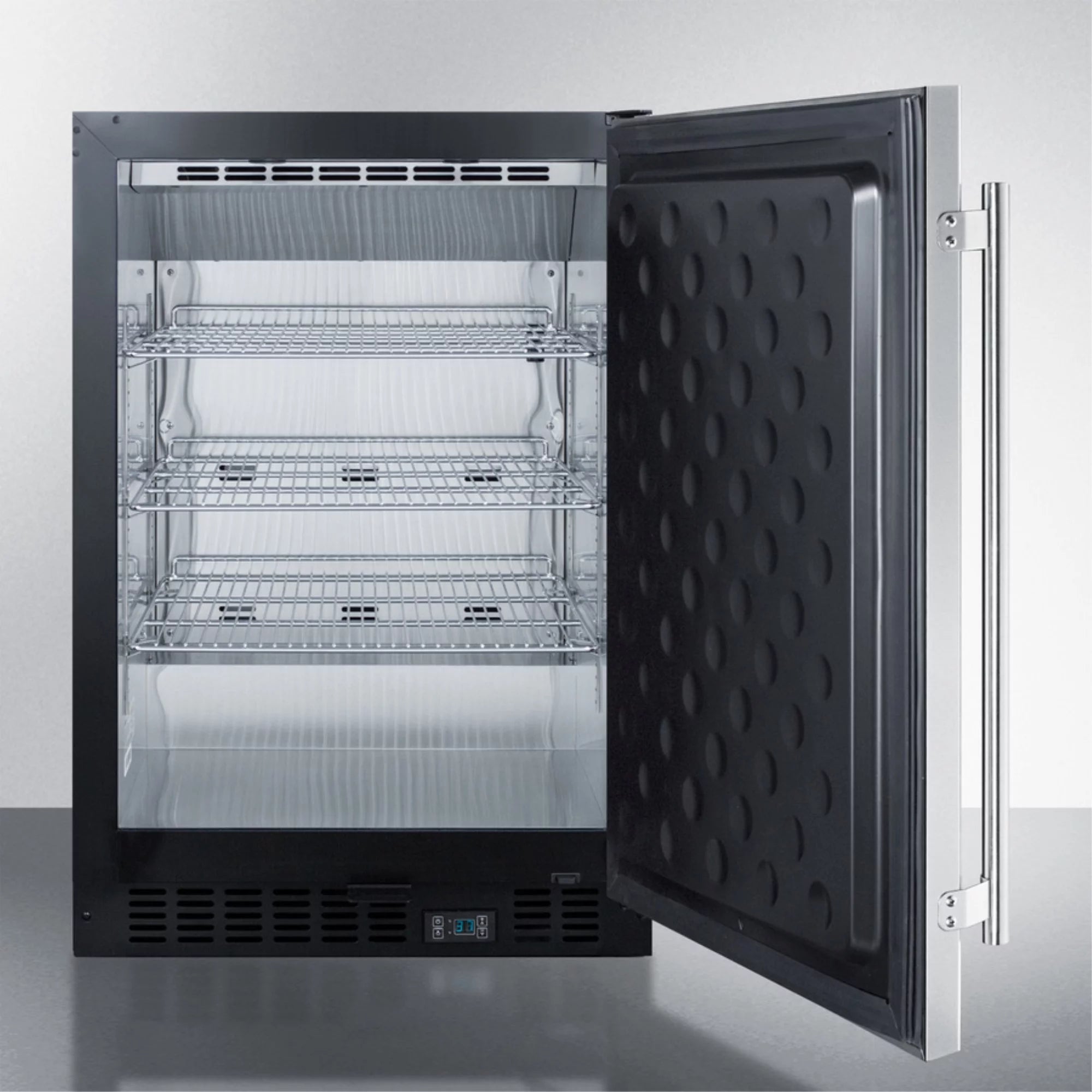 Built-in undercounter commercial refrigerator with SS interior and door X742043