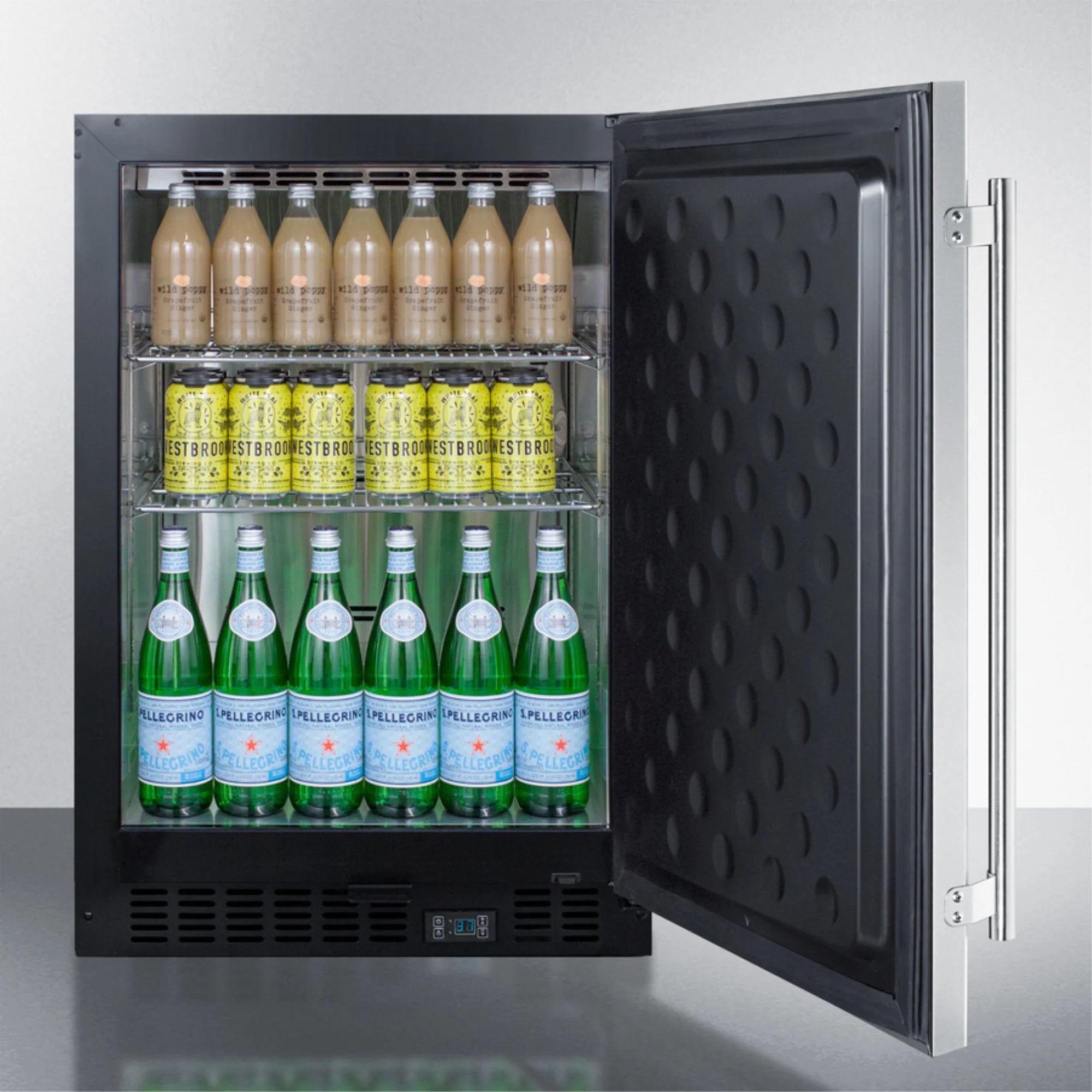 Built-in undercounter commercial refrigerator with SS interior and door X742043